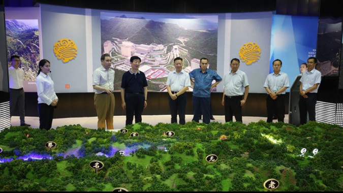 省人大常委會黨組書記、副主任王璽玉一行蒞臨金徽股份視察項目建設(shè)工作